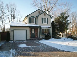 49 Woodstream Dr, Atco, NJ 08004
