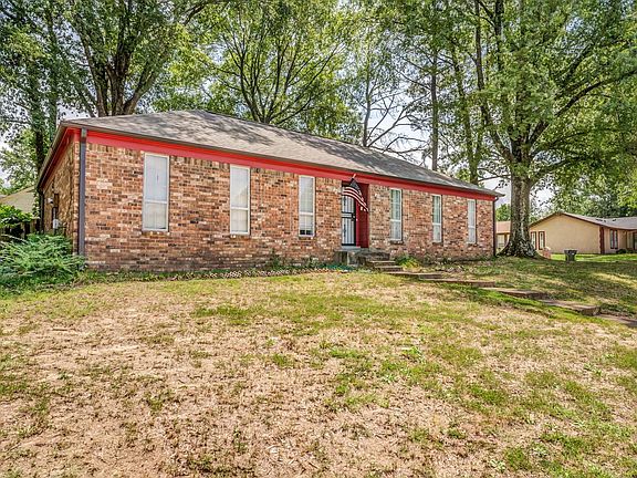3rd image of 5627 Tulip Tree Dr