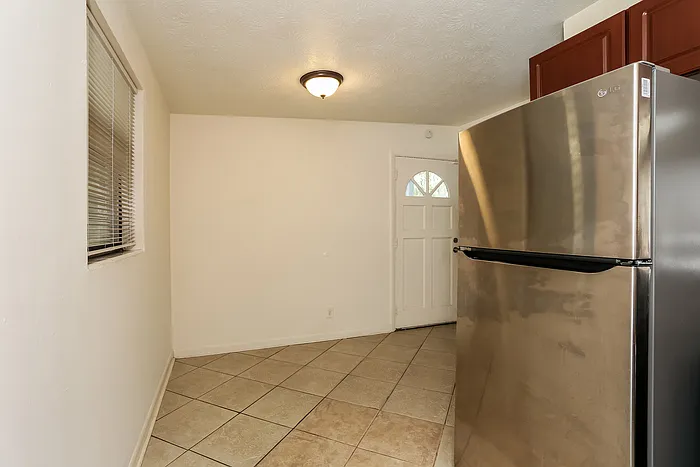 1004 Maynard St — Photo 7
