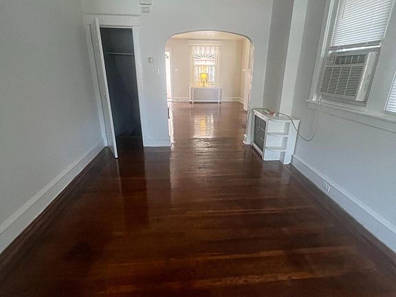 4th image of 4317 Devereaux St