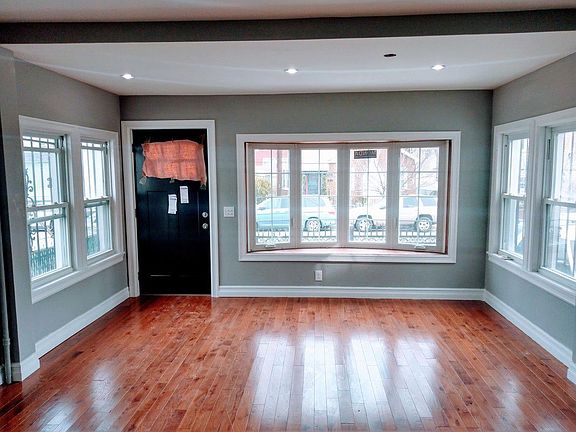 2nd image of 10912 173rd St