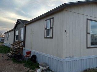 411 SE 3rd St, Seminole, TX 79360