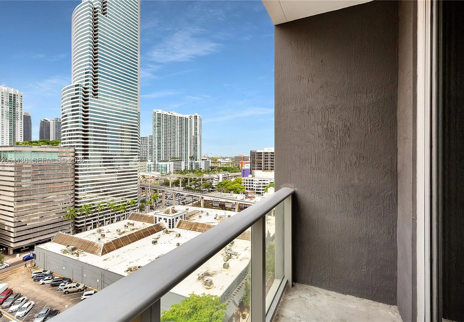 Centro Condo — Photo 1