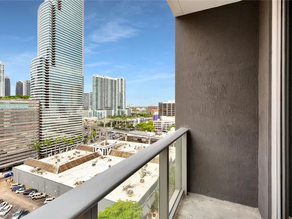 151 SE 1st St, Miami, FL