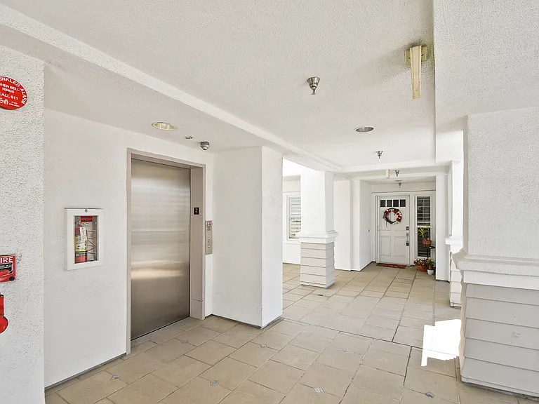2600 Newport Blvd #210 — Photo 20
