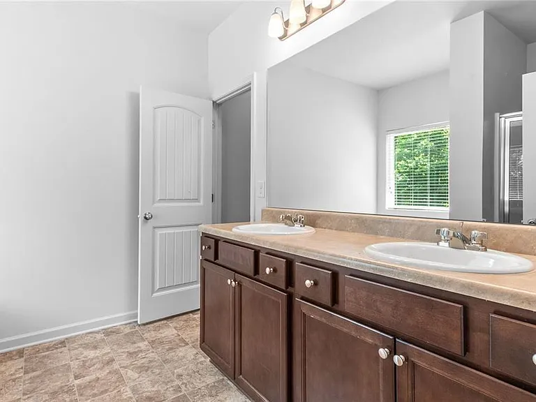 1061 Blind Brook Cir — Photo 22