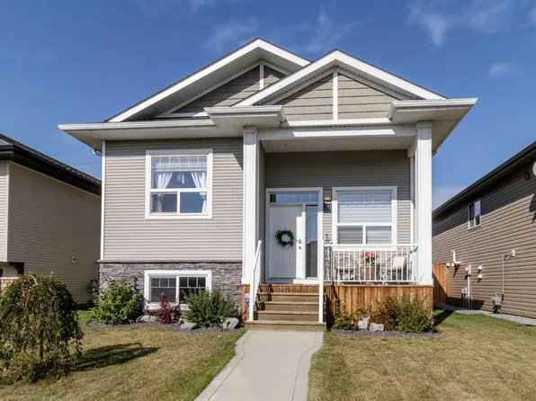 20 E Radcliff Way, Sylvan Lake, AB T4S 0K1