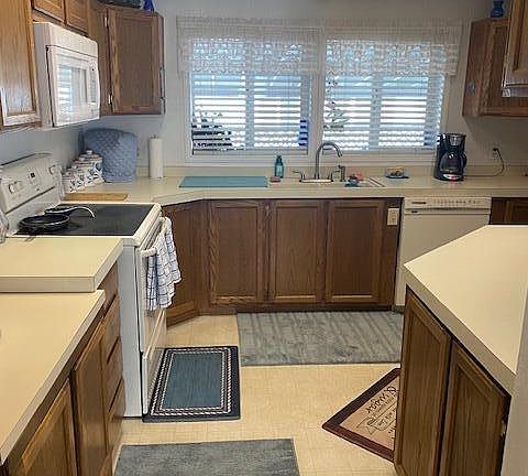 5th image of 4200 Summers Ln Unit 23