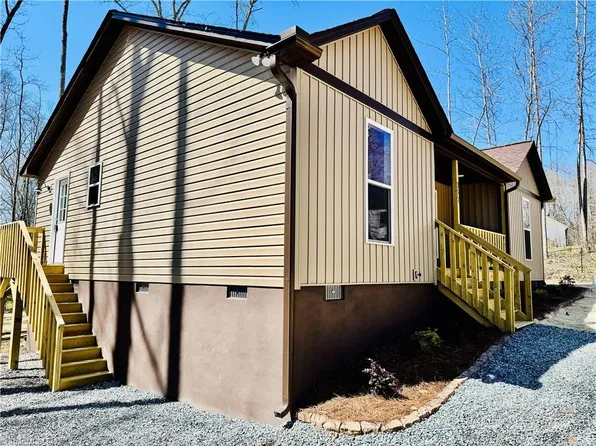 357 Riverview Ln, Lexington, NC 27292