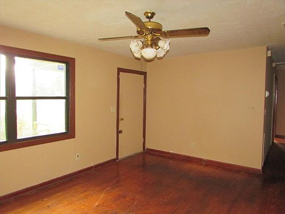 Additional Living Room