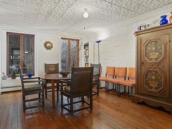 3rd image of 289 Bleecker St #3