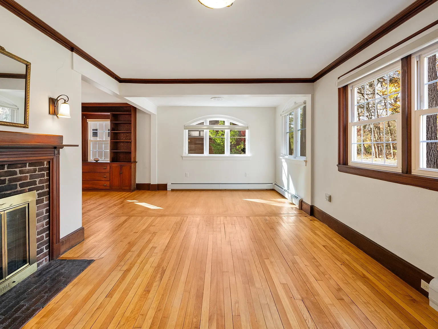 61 Woodlawn Avenue - 1 — Photo 4