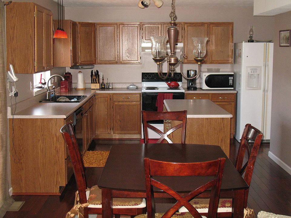 Kitchen and Dinette