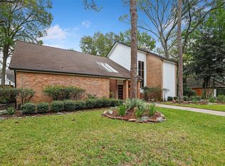 831 Crossroads Dr, Houston, TX 77079