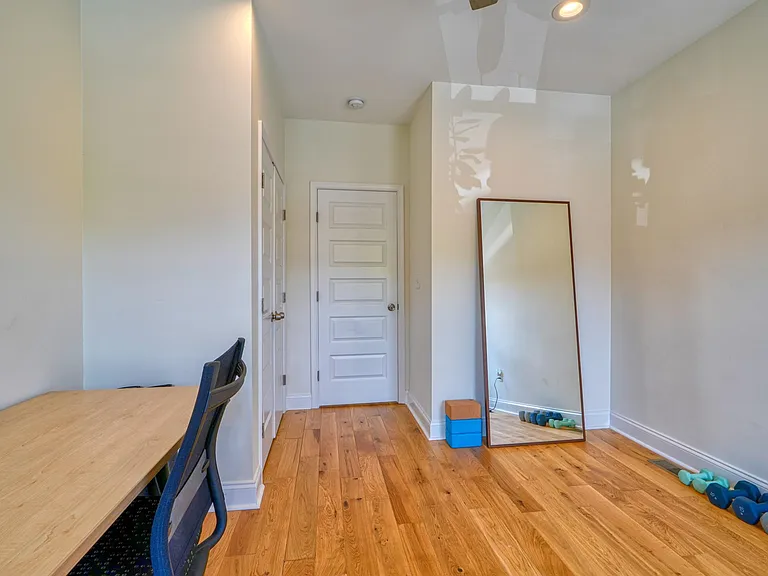 300 S Clinton St — Photo 30