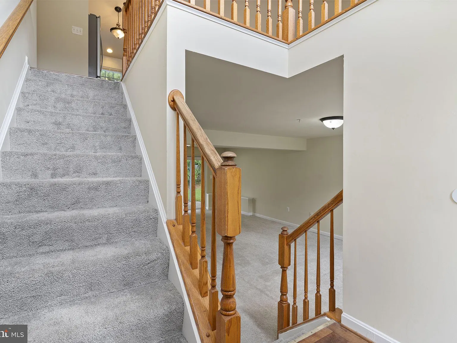 5 bed, 3.0 bath, 2413 sqft, $2,800 — Photo 3