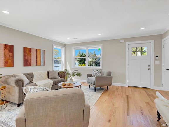 4th image of 710 Franklin Avenue