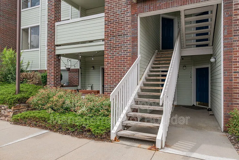 2 bed, 2.0 bath, 960 sqft, $1,850 — Photo 1