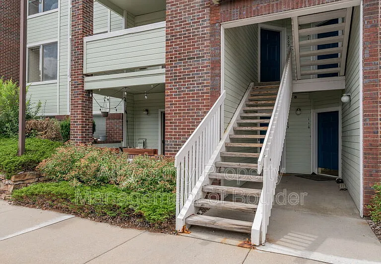 33 S Boulder Cir #209 — Photo 1