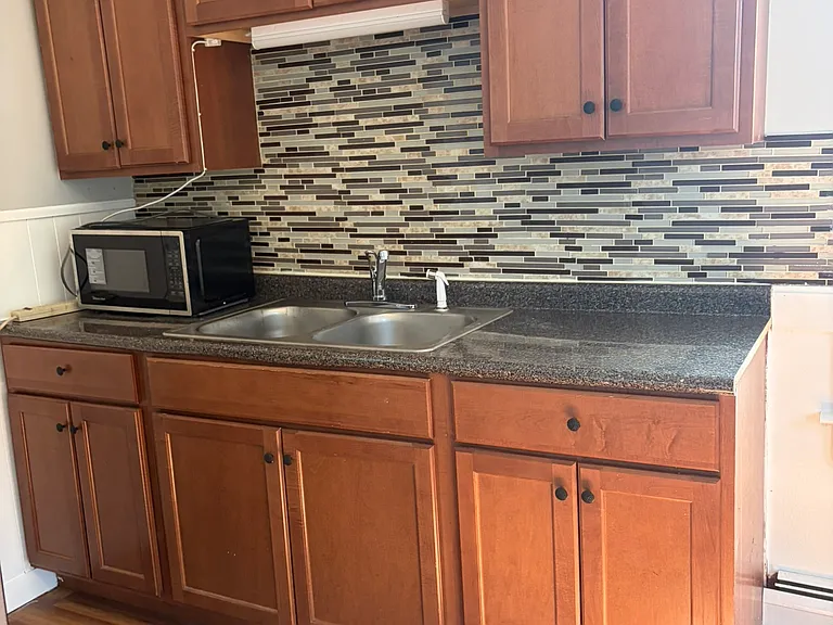 74 Linden St #2 — Photo 11