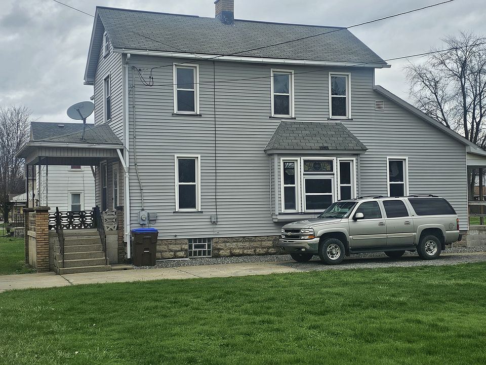 1st image of 1100 N Sharpsville Ave
