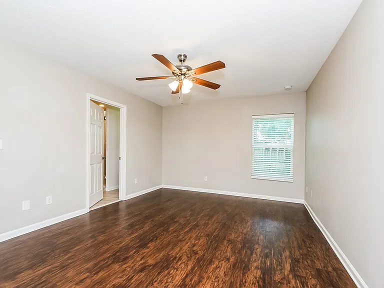 8200 Highfield Ave — Photo 10