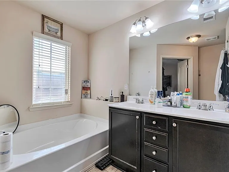 566 Jody Pl — Photo 33