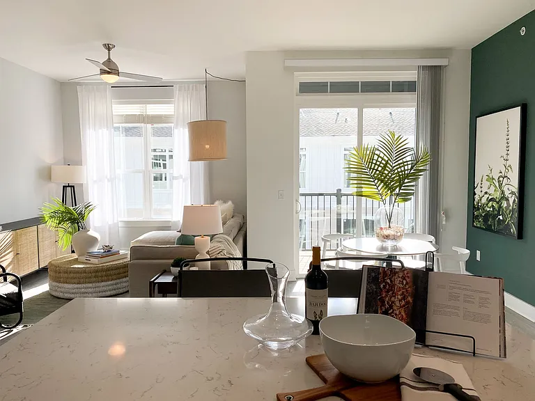 The Pearl at Marina Shores — Photo 13