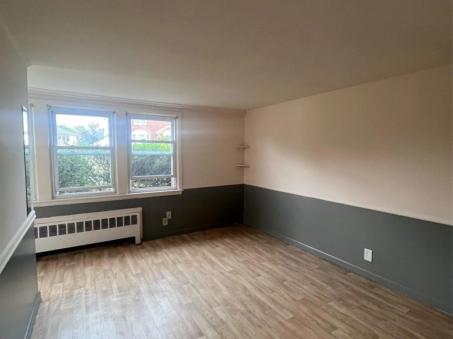 2 bed, 1.0 bath, 1284 sqft, $2,700 — Photo 2