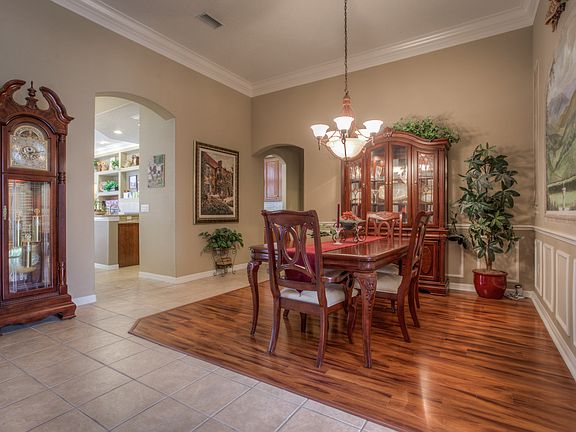 4th image of 18440 Eastwyck Dr