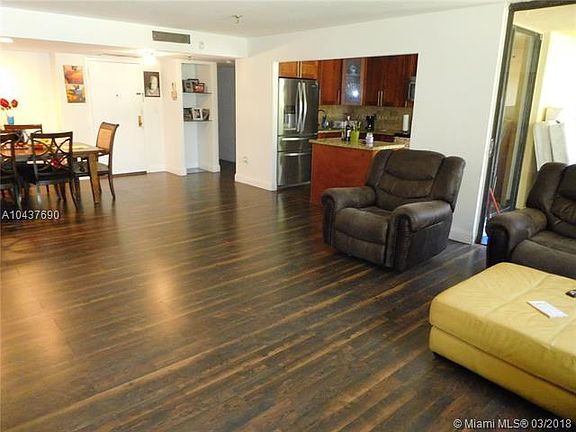 4th image of 671 NE 195th St APT 229E
