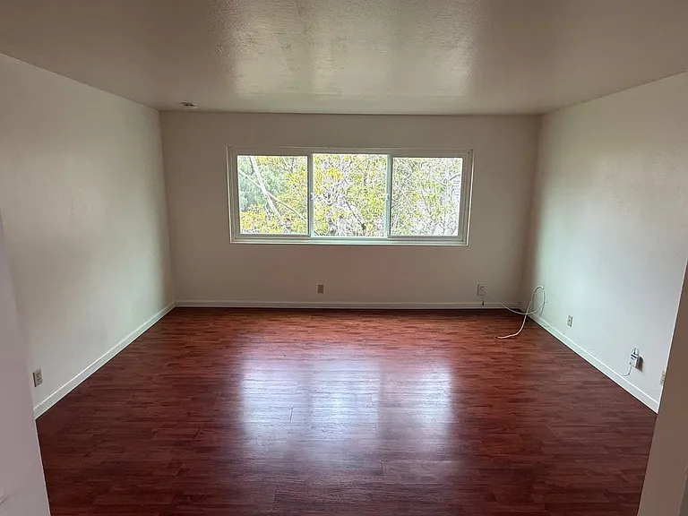 Stannage Ave, 411 — Photo 8