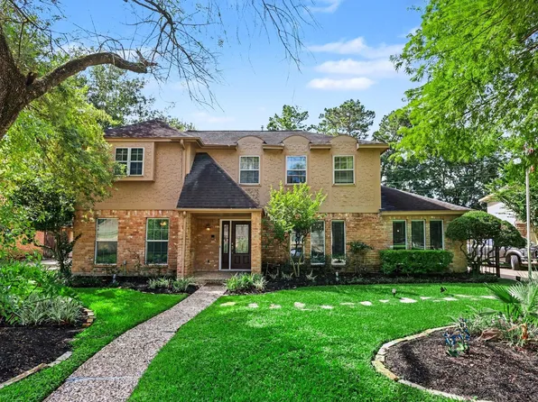 6711 Campden Dr, Spring, TX 77379