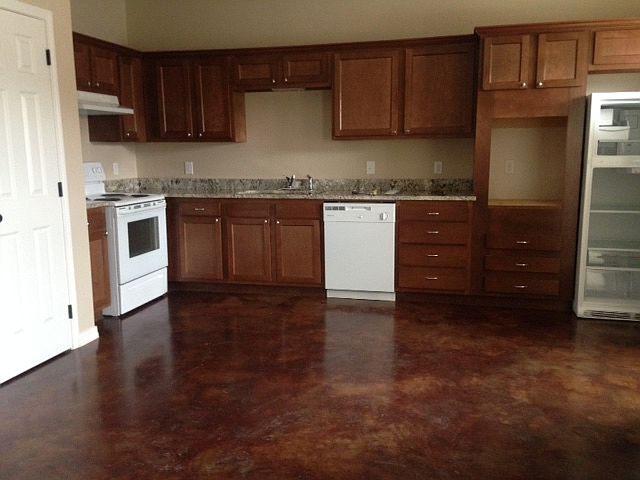 2nd image of 110 Westfields Ct