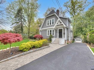 341 Fairmount Rd, Ridgewood, NJ 07450