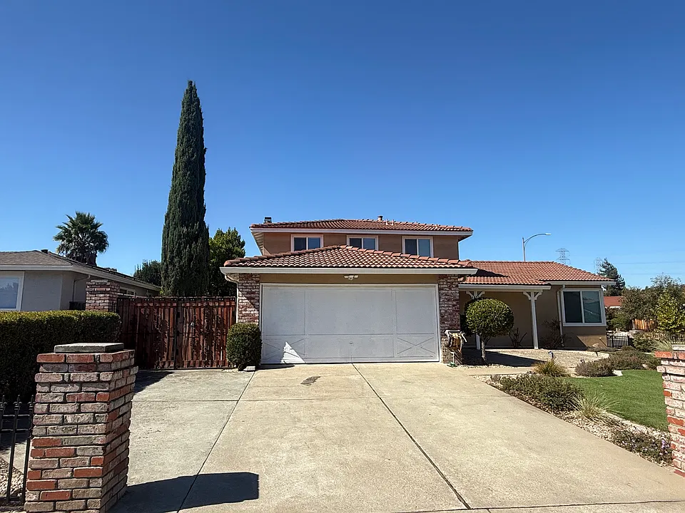 6057 Castello Dr