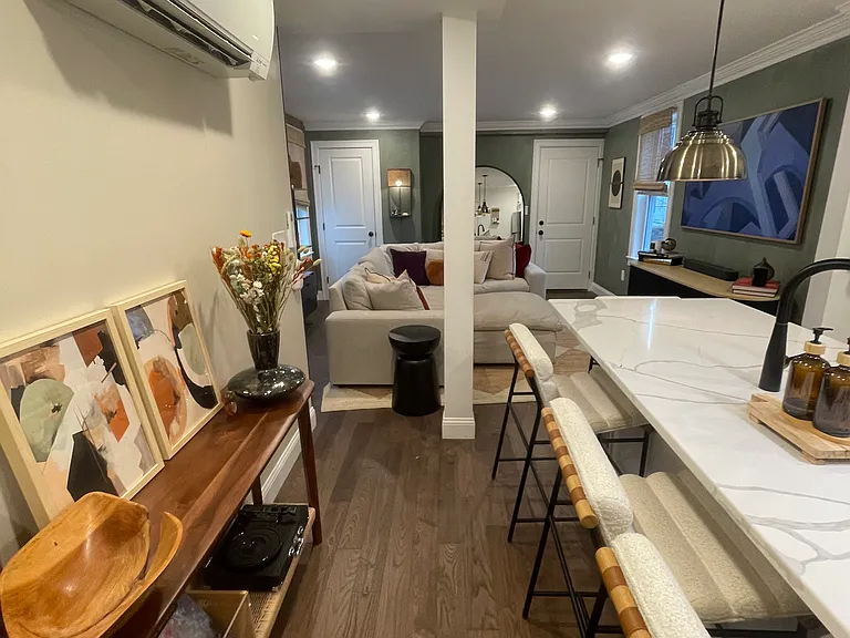 210 Everett St #2 — Photo 4