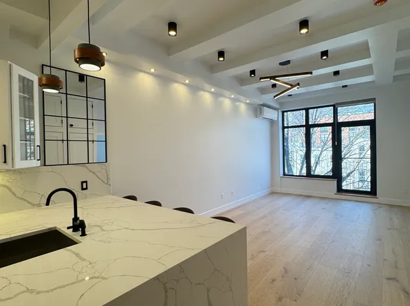 97 Dupont Street image 1 of 19