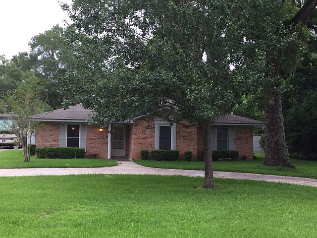 1st image of 929 Mulberry Ln