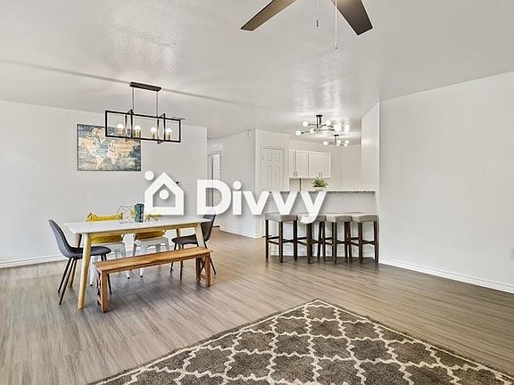 3rd image of 4007 Canada Dr