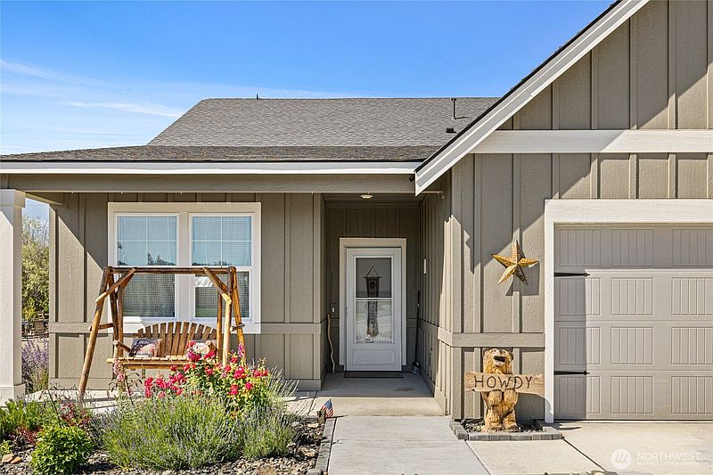 2nd image of 2907 Dapple Gray Way
