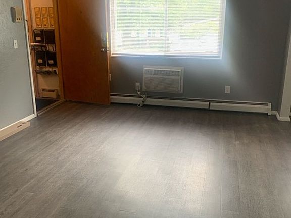5th image of 1733 Christian Ave #3