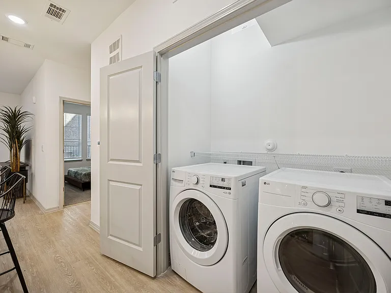 In-Unit Laundry