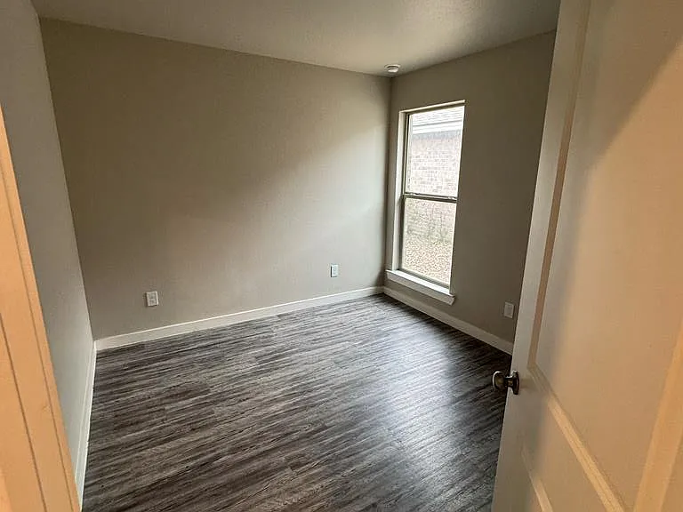 88 Maverick Dr — Photo 4