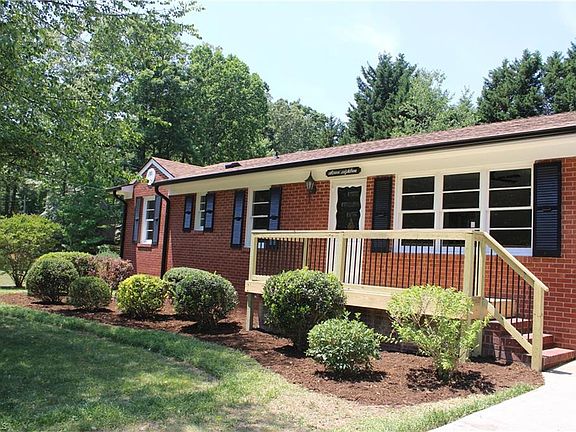 4th image of 1118 Timberlane
