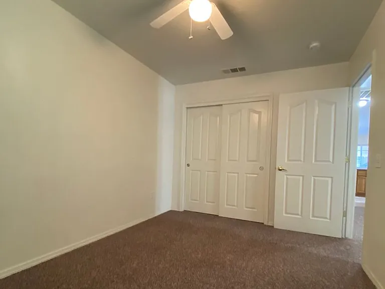 La Casa Elegante Apartments — Photo 24