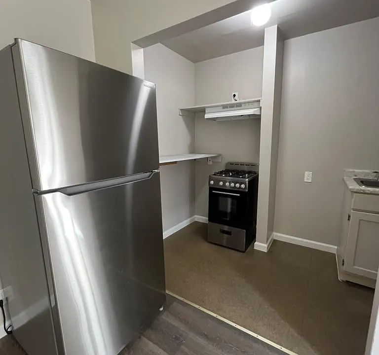 1338 Crenshaw Blvd #17