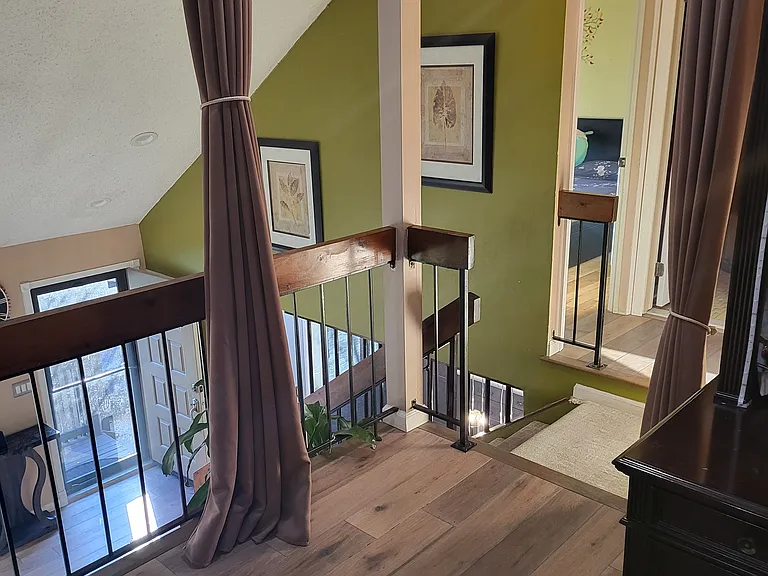 14 Westgate Dr — Photo 2