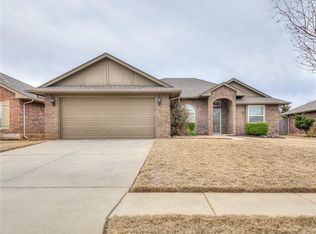 912 Accipiter St, Norman, OK 73072
