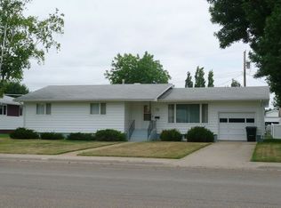 113 10th Ave SW, Sidney, MT 59270